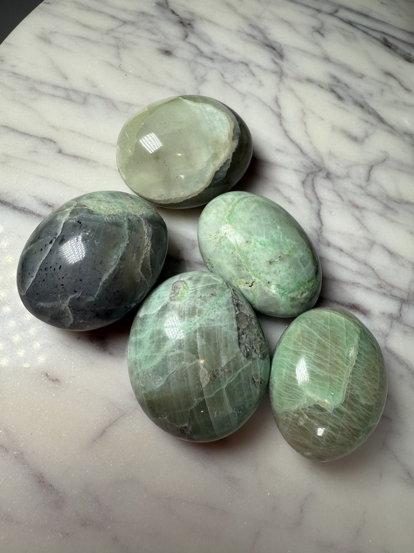 Garnierite Palm Stone