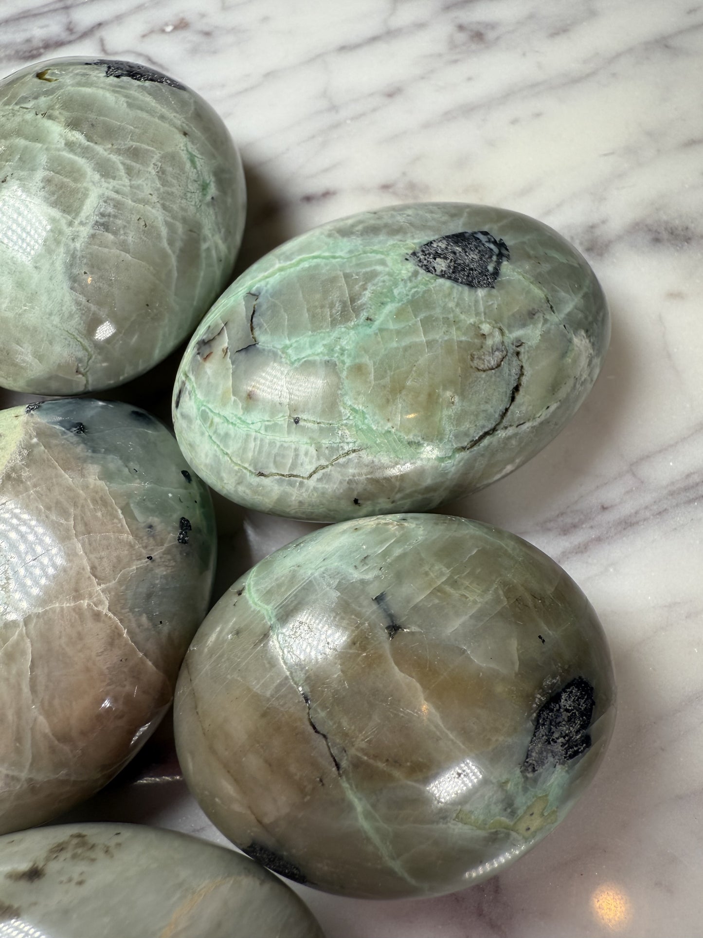Garnierite Palm Stone