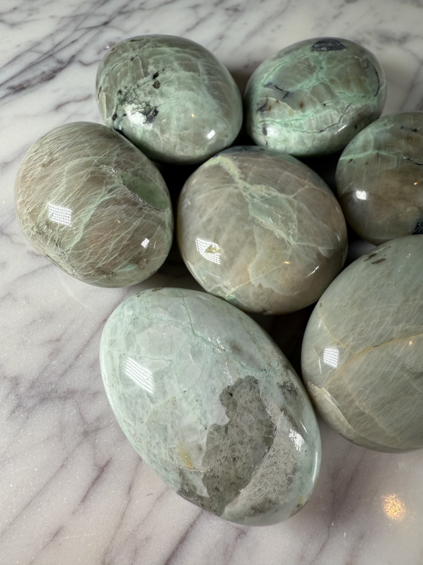 Garnierite Palm Stone