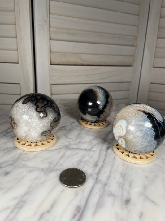 Black Phantom Agate Spheres