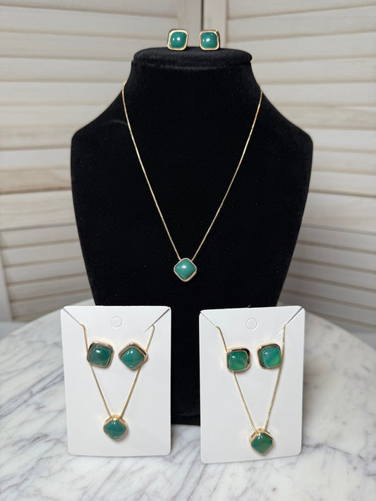 Green Aventurine Earrings and Necklace Set