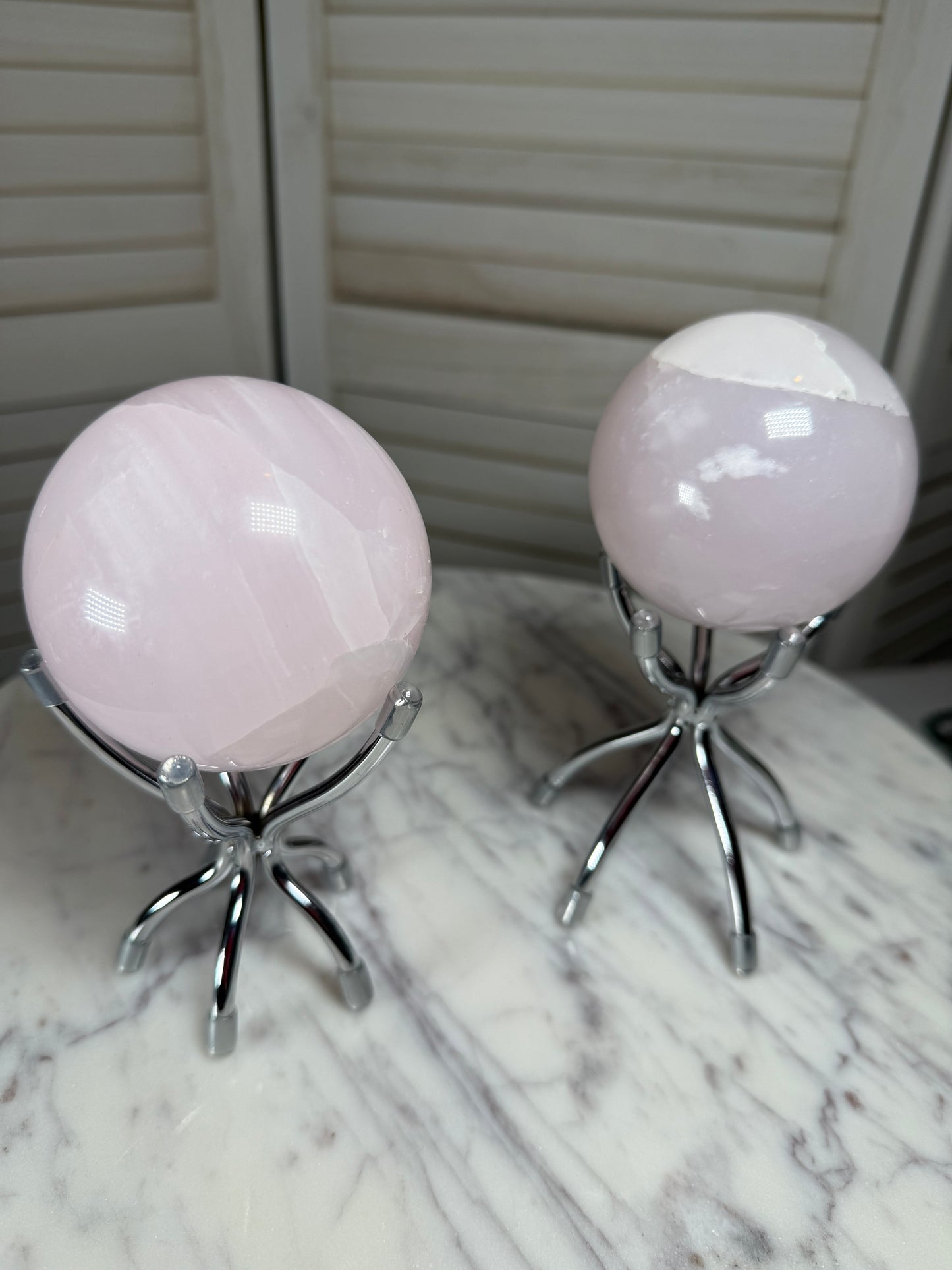 Mangano Calcite Sphere