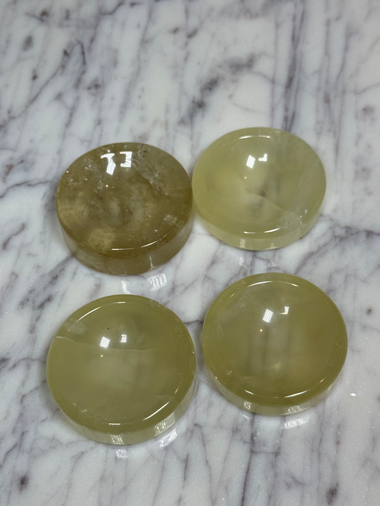 Lemon Quartz Small Dish / Sphere Holder