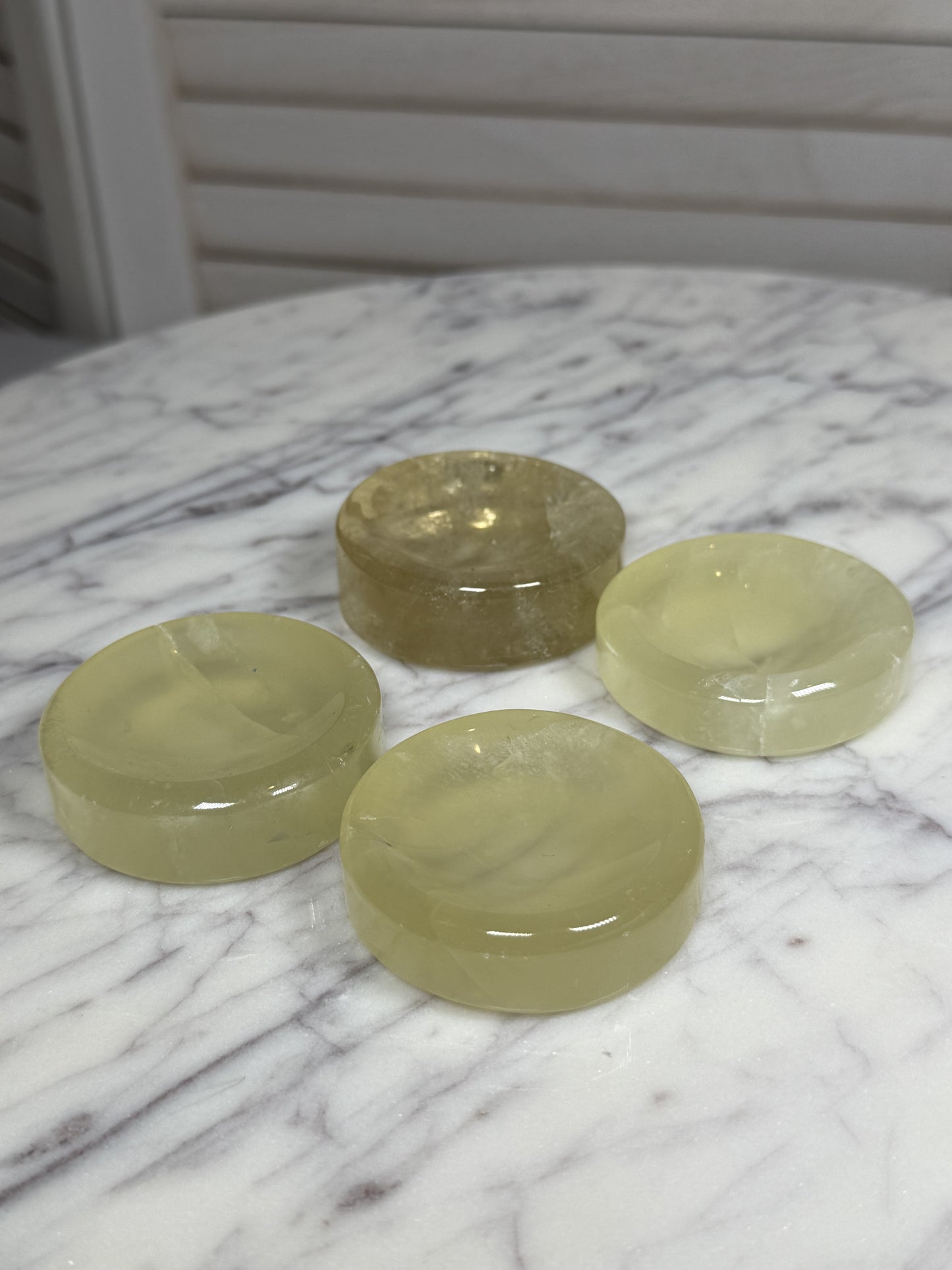 Lemon Quartz Small Dish / Sphere Holder